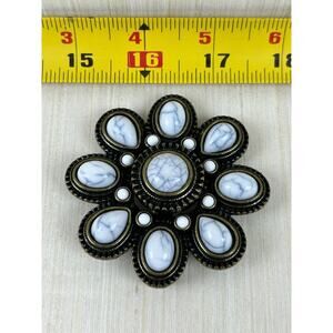 WESTERN Premier‎ Designs Boho White Gray Pendant/Pin/Brooch